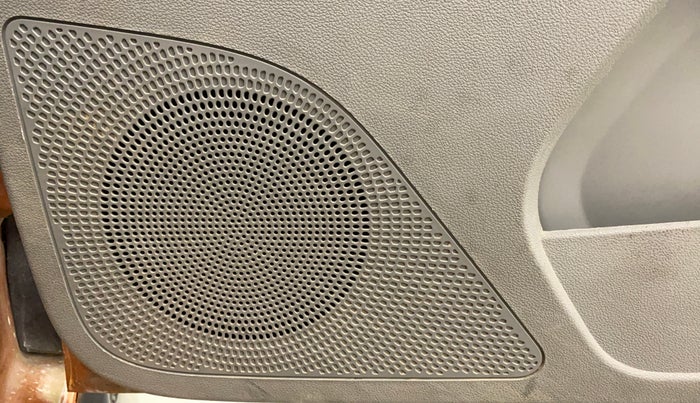 2018 Tata Tiago XTA PETROL, CNG, Automatic, 92,345 km, Speaker