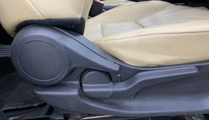 2021 Honda City 1.5L I-VTEC ZX, Petrol, Manual, 40,709 km, Driver Side Adjustment Panel