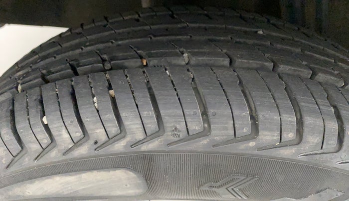 2019 Renault Kwid RXT 1.0 AMT (O), Petrol, Automatic, 21,761 km, Right Rear Tyre Tread