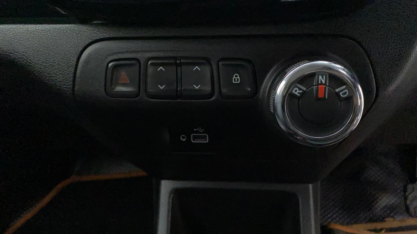 2019 Renault Kwid RXT 1.0 AMT (O), Petrol, Automatic, 21,761 km, Gear Lever