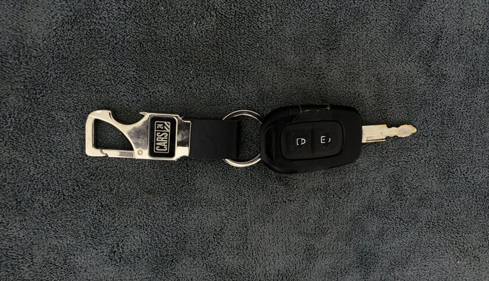 2019 Renault Kwid RXT 1.0 AMT (O), Petrol, Automatic, 21,761 km, Key Close Up