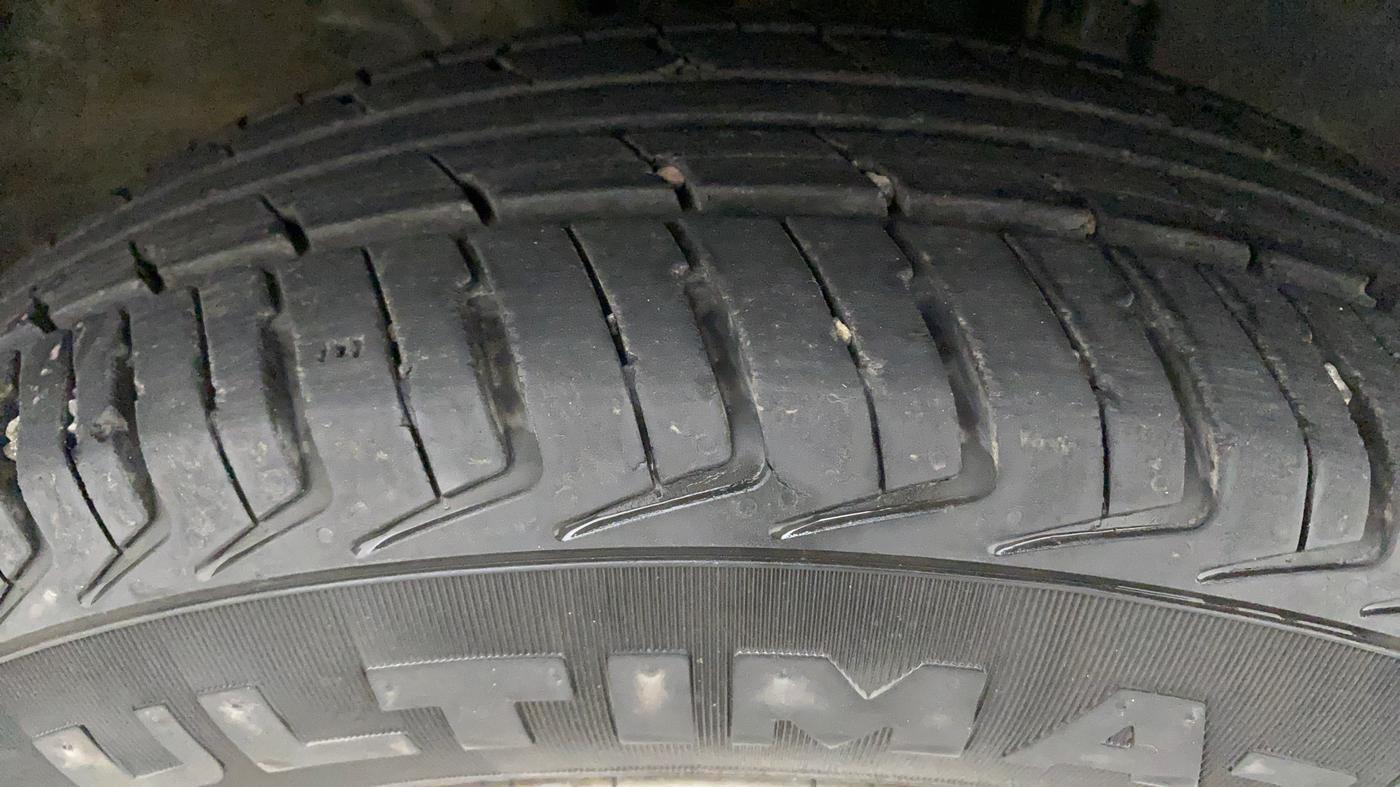 2019 Renault Kwid RXT 1.0 AMT (O), Petrol, Automatic, 21,761 km, Right Front Tyre Tread