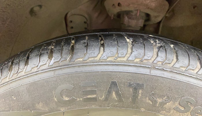 2021 Hyundai NEW I20 ASTA 1.2 AT, Petrol, Automatic, 24,758 km, Left Front Tyre Tread