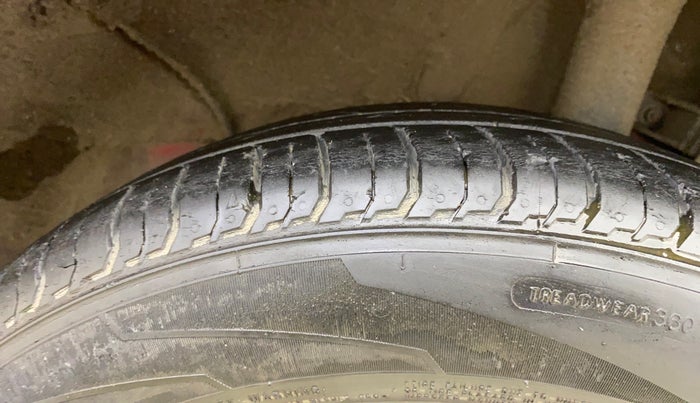 2021 Hyundai NEW I20 ASTA 1.2 AT, Petrol, Automatic, 24,758 km, Left Rear Tyre Tread