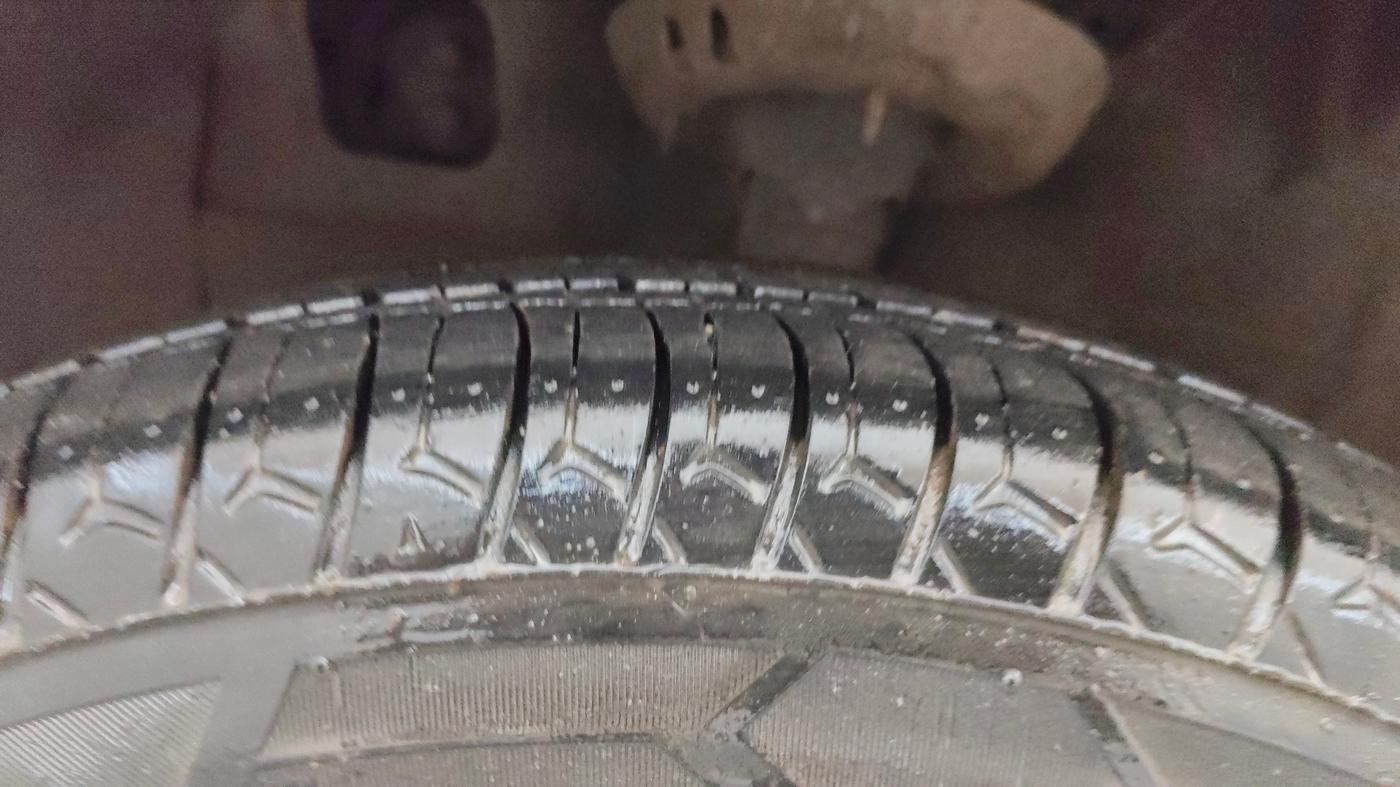 2022 Hyundai NEW SANTRO SPORTZ EXECUTIVE MT CNG, CNG, Manual, 1,29,070 km, Left Front Tyre Tread