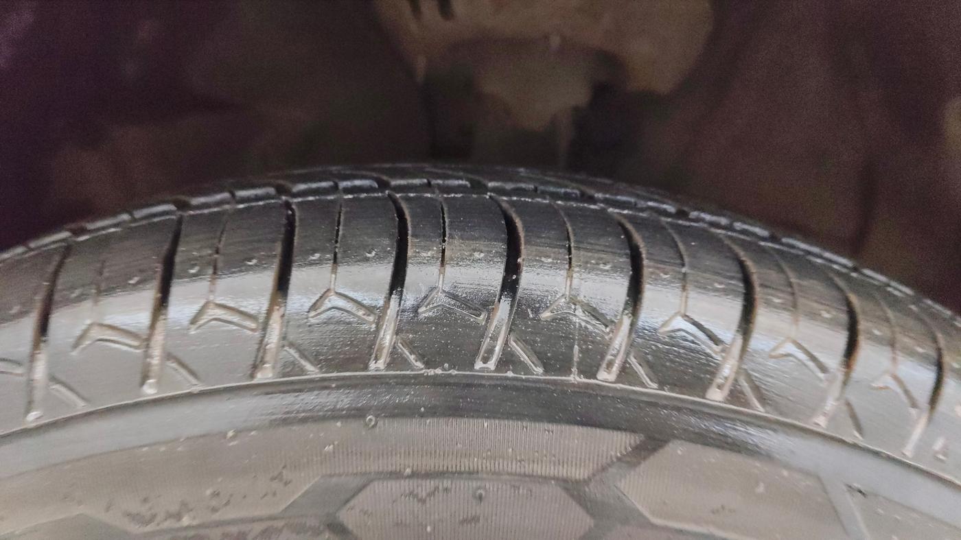 2022 Hyundai NEW SANTRO SPORTZ EXECUTIVE MT CNG, CNG, Manual, 1,29,070 km, Right Front Tyre Tread