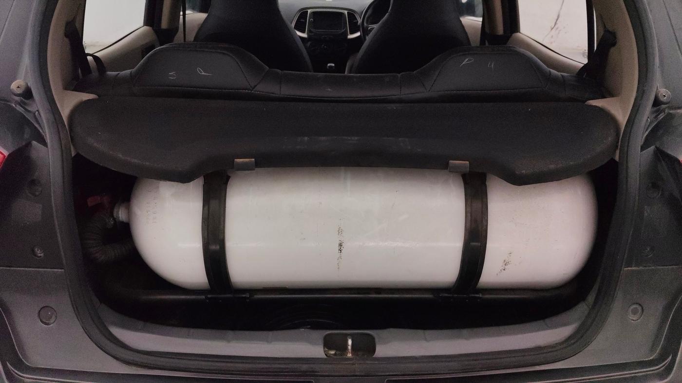 2022 Hyundai NEW SANTRO SPORTZ EXECUTIVE MT CNG, CNG, Manual, 1,29,070 km, Boot Inside