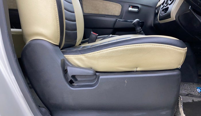 2018 Maruti Wagon R 1.0 VXI+, Petrol, Manual, 27,143 km, Driver Side Adjustment Panel