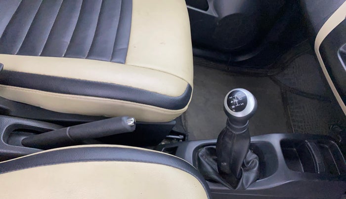 2018 Maruti Wagon R 1.0 VXI+, Petrol, Manual, 27,143 km, Gear Lever