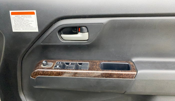 2022 Maruti New Wagon-R VXI CNG 1.0, CNG, Manual, 81,577 km, Driver Side Door Panels Control