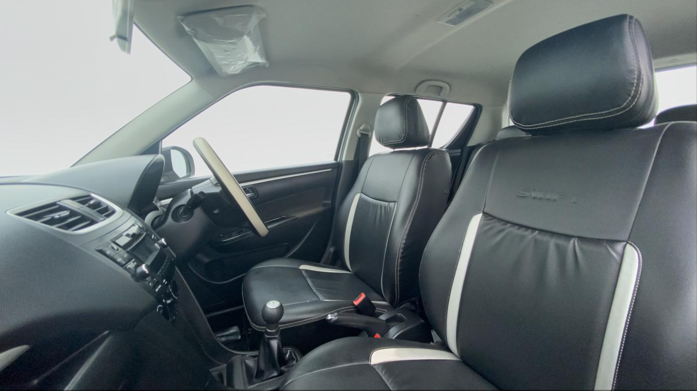 2017 Maruti Swift VXI D, Petrol, Manual, 47,182 km, Right Side Front Door Cabin