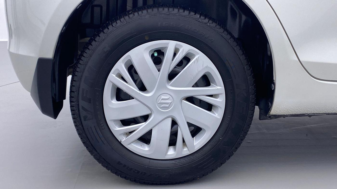 2017 Maruti Swift VXI D, Petrol, Manual, 47,182 km, Right Rear Wheel