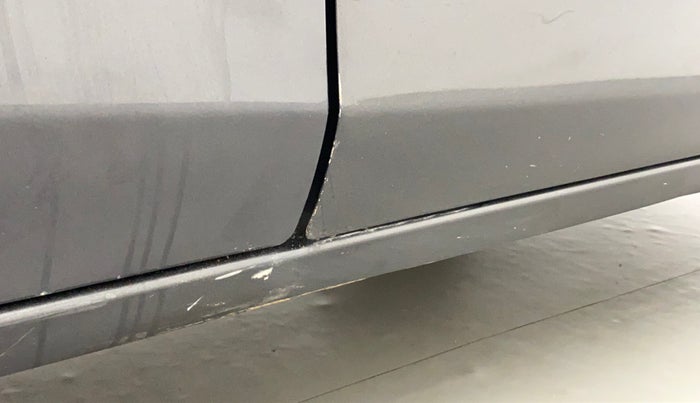 2017 Maruti Alto 800 LXI, CNG, Manual, 1,02,393 km, Right running board - Slightly dented