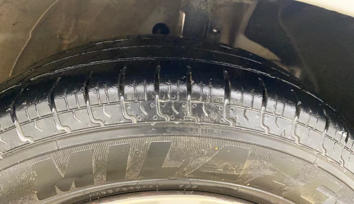 2020 Maruti Swift VXI, Petrol, Manual, 1,71,052 km, Right Front Tyre Tread