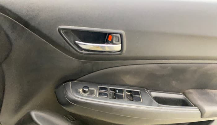 2020 Maruti Swift VXI, Petrol, Manual, 1,71,052 km, Driver Side Door Panels Control