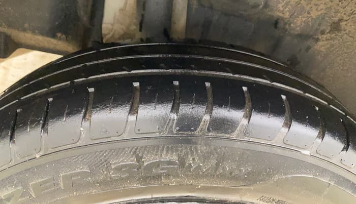 2020 Maruti Swift VXI, Petrol, Manual, 1,71,052 km, Right Rear Tyre Tread