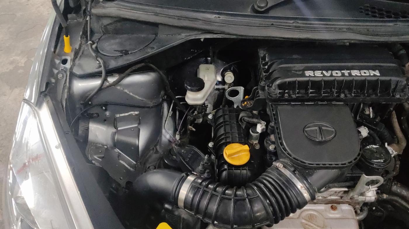 2018 Tata Tiago XM PETROL, Petrol, Manual, 70,355 km, Engine View - Right