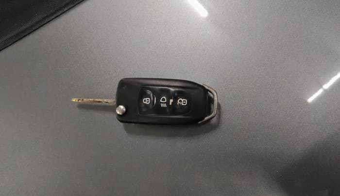 2018 Tata Tiago XM PETROL, Petrol, Manual, 70,355 km, Key Close Up