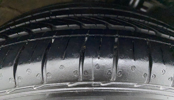2021 Skoda Rapid STYLE 1.0 AT, Petrol, Automatic, 7,572 km, Left Front Tyre Tread
