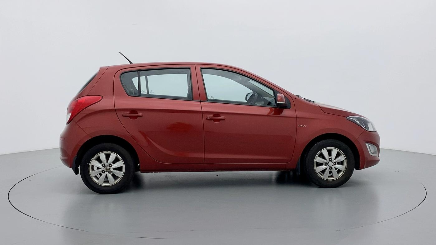 2013 Hyundai i20 SPORTZ 1.2 VTVT, Petrol, Manual, 84,555 km, Right Side