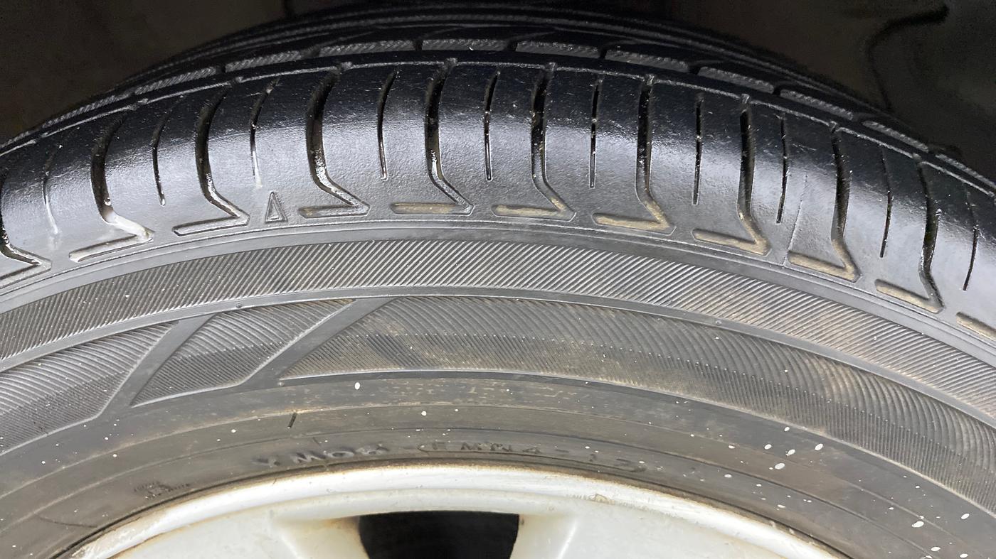 2013 Hyundai i20 SPORTZ 1.2 VTVT, Petrol, Manual, 84,555 km, Right Front Tyre Tread