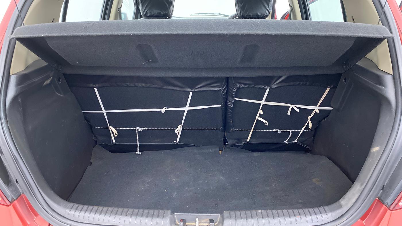 2013 Hyundai i20 SPORTZ 1.2 VTVT, Petrol, Manual, 84,555 km, Boot Inside