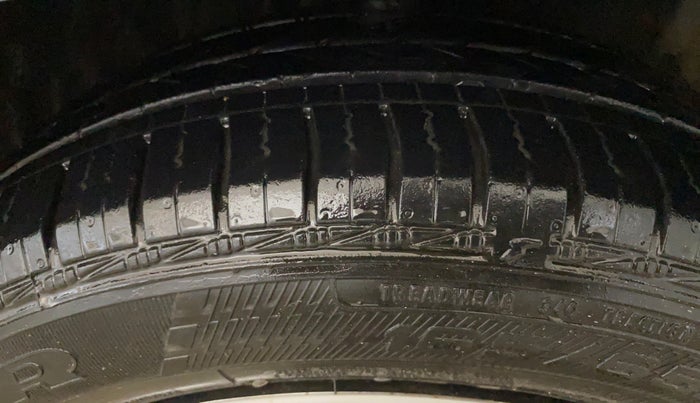 2019 Hyundai Grand i10 SPORTZ 1.2 KAPPA VTVT, Petrol, Manual, 71,860 km, Right Front Tyre Tread