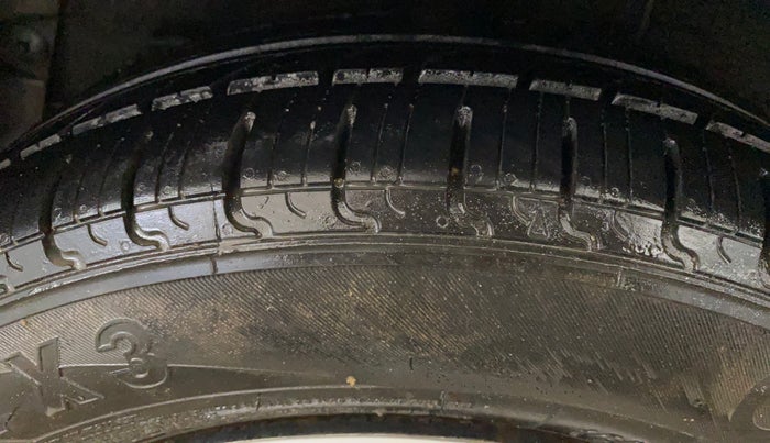 2019 Hyundai Grand i10 SPORTZ 1.2 KAPPA VTVT, Petrol, Manual, 71,860 km, Right Rear Tyre Tread