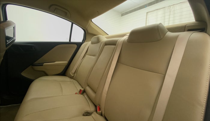 2014 Honda City 1.5L I-VTEC SV CVT, Petrol, Automatic, 42,090 km, Right Side Rear Door Cabin