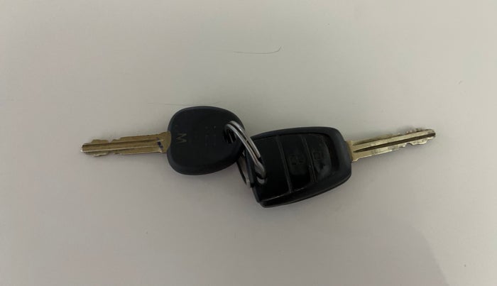 2017 Hyundai Grand i10 SPORTZ (O) 1.2 KAPPA VTVT, Petrol, Manual, 43,532 km, Key Close Up