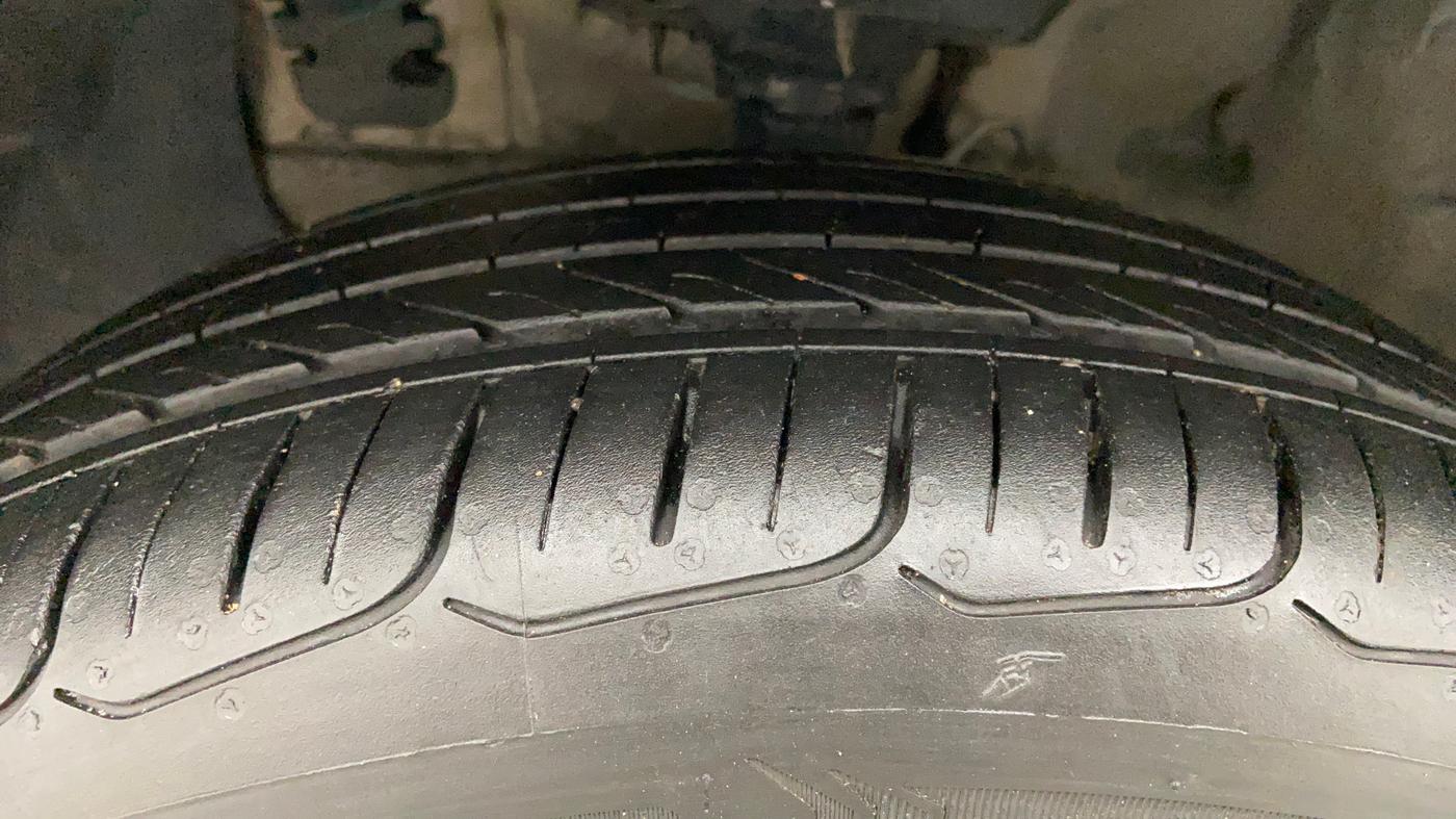2016 Hyundai Elite i20 ASTA 1.2 (O), Petrol, Manual, 61,157 km, Left Front Tyre Tread