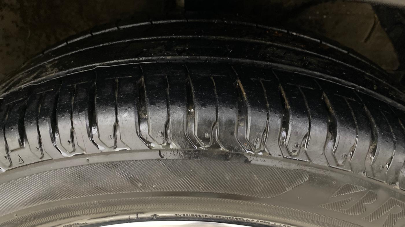 2024 Maruti Swift ZXi Plus AMT, Petrol, Automatic, 39,053 km, Right Front Tyre Tread
