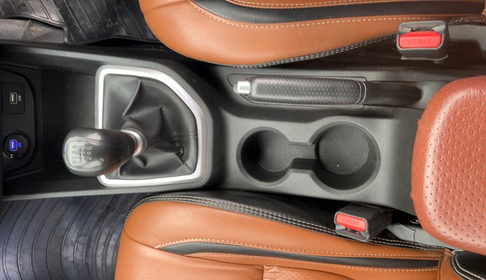 2018 Hyundai Creta E PLUS 1.6 PETROL, Petrol, Manual, 1,43,132 km, Gear Lever