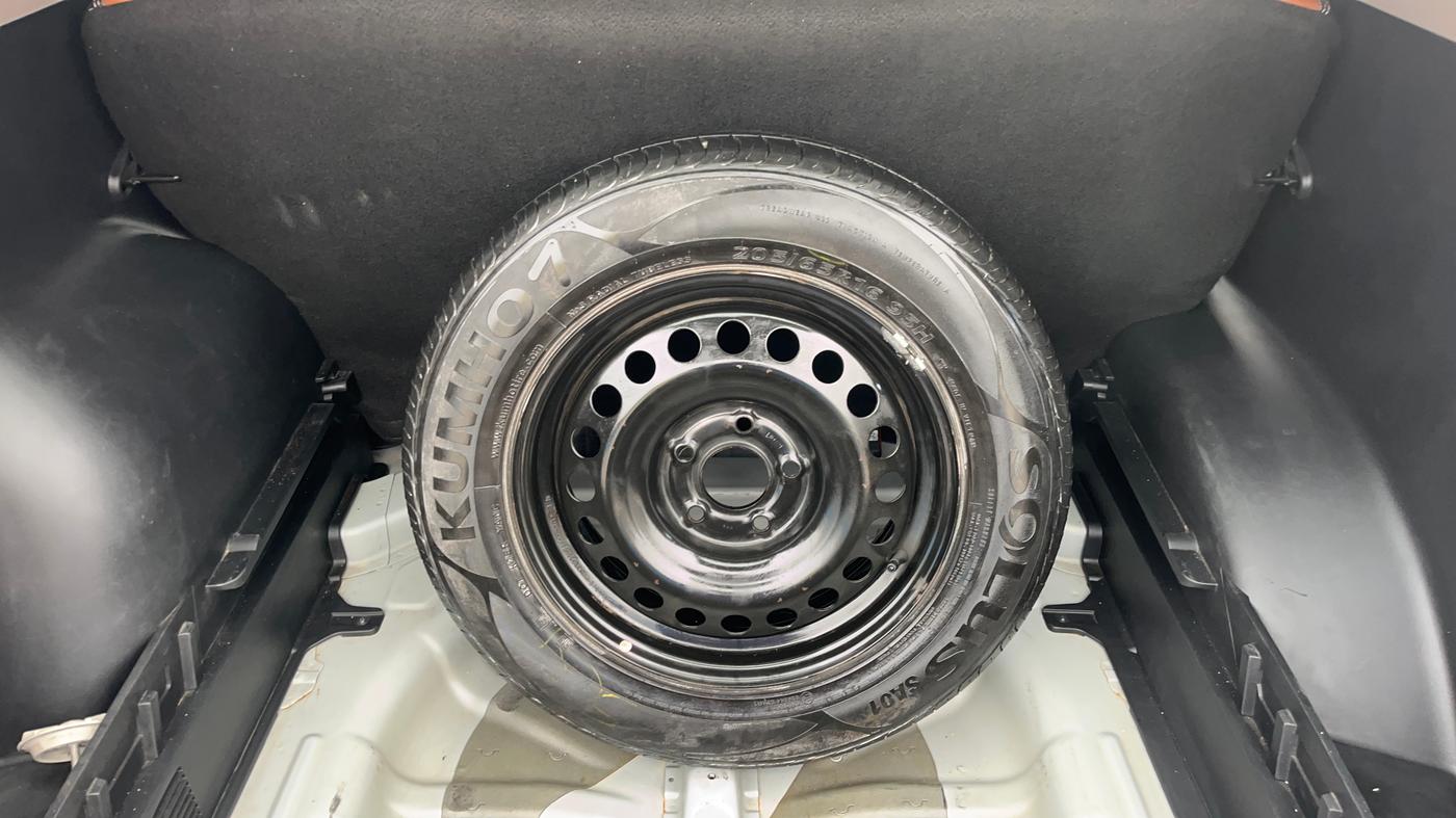 2018 Hyundai Creta E PLUS 1.6 PETROL, Petrol, Manual, 1,43,132 km, Spare Tyre