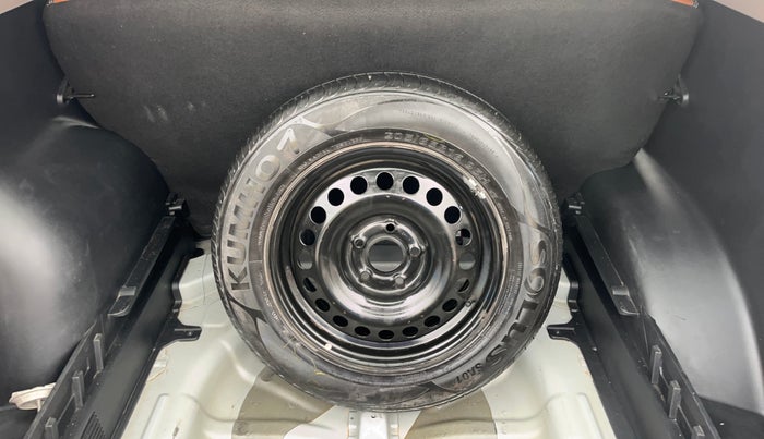 2018 Hyundai Creta E PLUS 1.6 PETROL, Petrol, Manual, 1,43,132 km, Spare Tyre