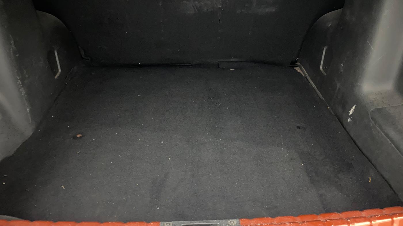 2018 Renault Duster RXS CVT, Petrol, Automatic, 1,41,126 km, Boot Inside