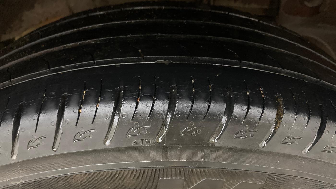 2018 Renault Duster RXS CVT, Petrol, Automatic, 1,41,126 km, Left Rear Tyre Tread
