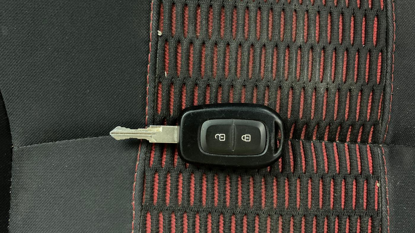 2018 Renault Duster RXS CVT, Petrol, Automatic, 1,41,126 km, Key Close Up