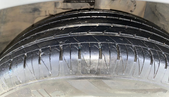 2021 Tata NEXON XM PETROL, Petrol, Manual, 73,920 km, Left Front Tyre Tread