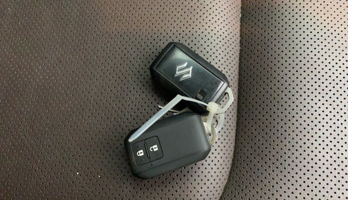 2022 Maruti Grand Vitara ALPHA SMART HYBRID AT, Petrol, Automatic, 17,513 km, Key Close Up