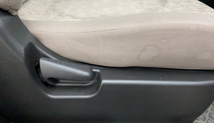 2016 Maruti Wagon R 1.0 VXI AMT, Petrol, Automatic, 26,315 km, Driver Side Adjustment Panel