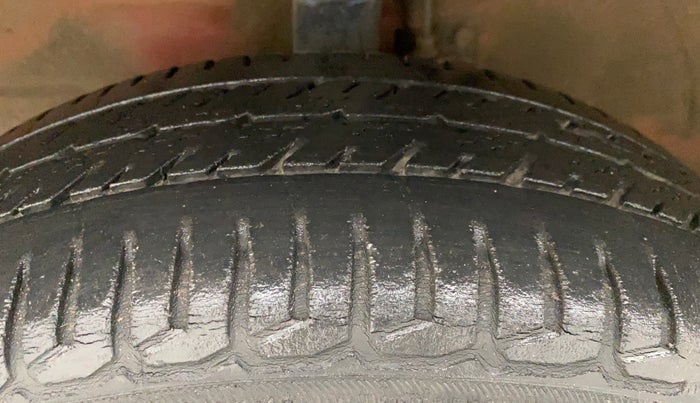 2016 Maruti Wagon R 1.0 VXI AMT, Petrol, Automatic, 26,315 km, Left Front Tyre Tread
