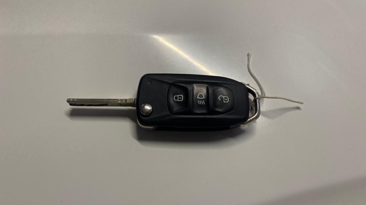 2019 Tata NEXON XM PETROL, Petrol, Manual, 45,338 km, Key Close Up