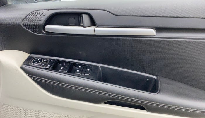 2021 KIA SONET HTX 1.0 IMT, Petrol, Manual, 52,761 km, Driver Side Door Panels Control