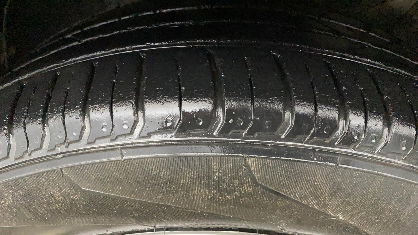 2021 KIA SONET HTX 1.0 IMT, Petrol, Manual, 53,793 km, Left Front Tyre Tread