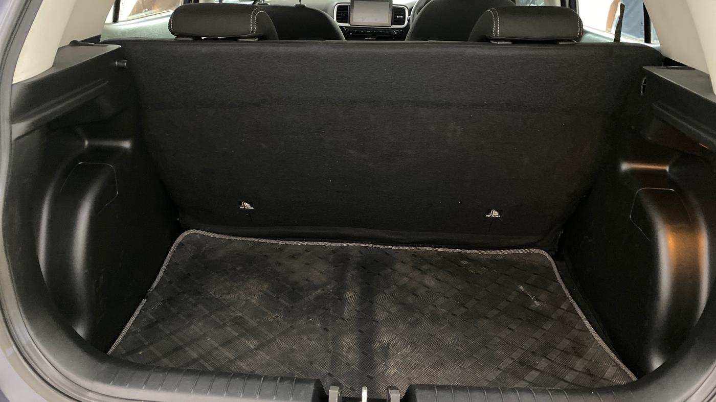 2019 Hyundai VENUE SX PLUS 1.0 TURBO DCT, Petrol, Automatic, 49,293 km, Boot Inside