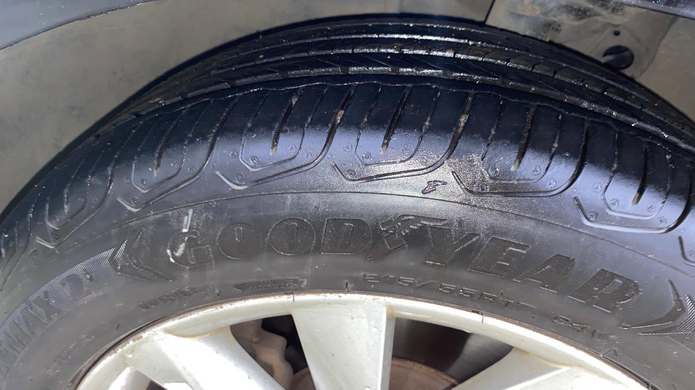 2018 Skoda Superb L&K 1.8 TSI AT, Petrol, Automatic, 67,518 km, Left Front Tyre Tread