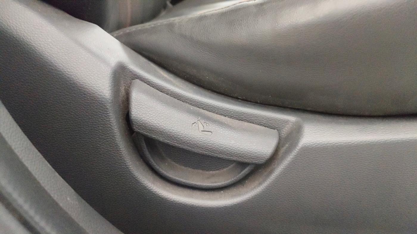 2015 Hyundai Grand i10 SPORTZ 1.2 KAPPA VTVT, Petrol, Manual, 31,211 km, Driver Side Adjustment Panel