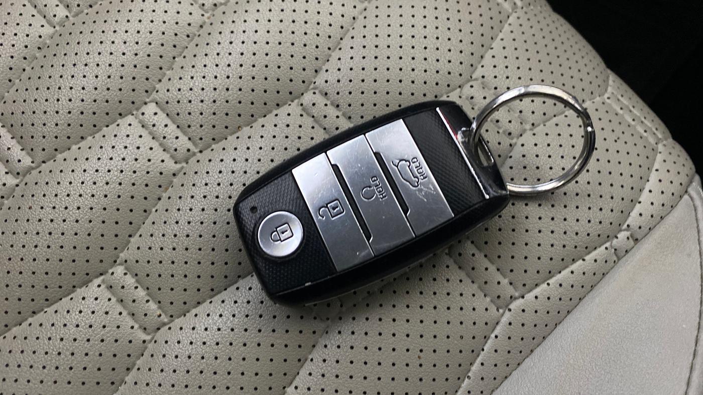 2021 KIA SELTOS HTX IVT 1.5 PETROL, Petrol, Automatic, 30,470 km, Key Close Up