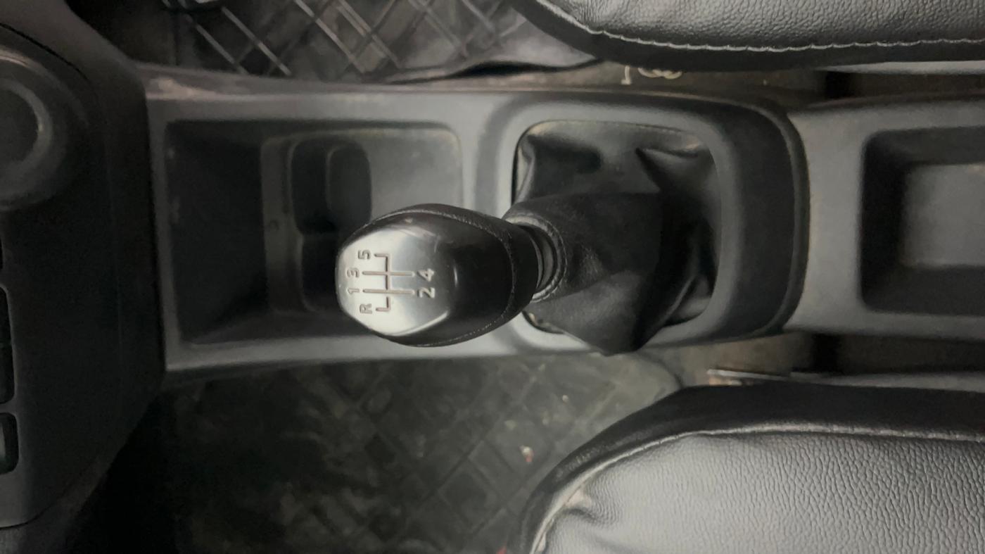 2016 Renault Kwid RXT 0.8, Petrol, Manual, 65,854 km, Gear Lever